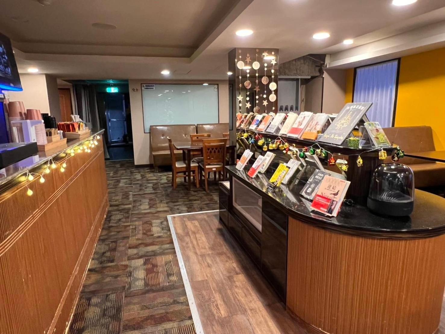 Hub Hotel - Zhongshan Branch Taipei Bagian luar foto