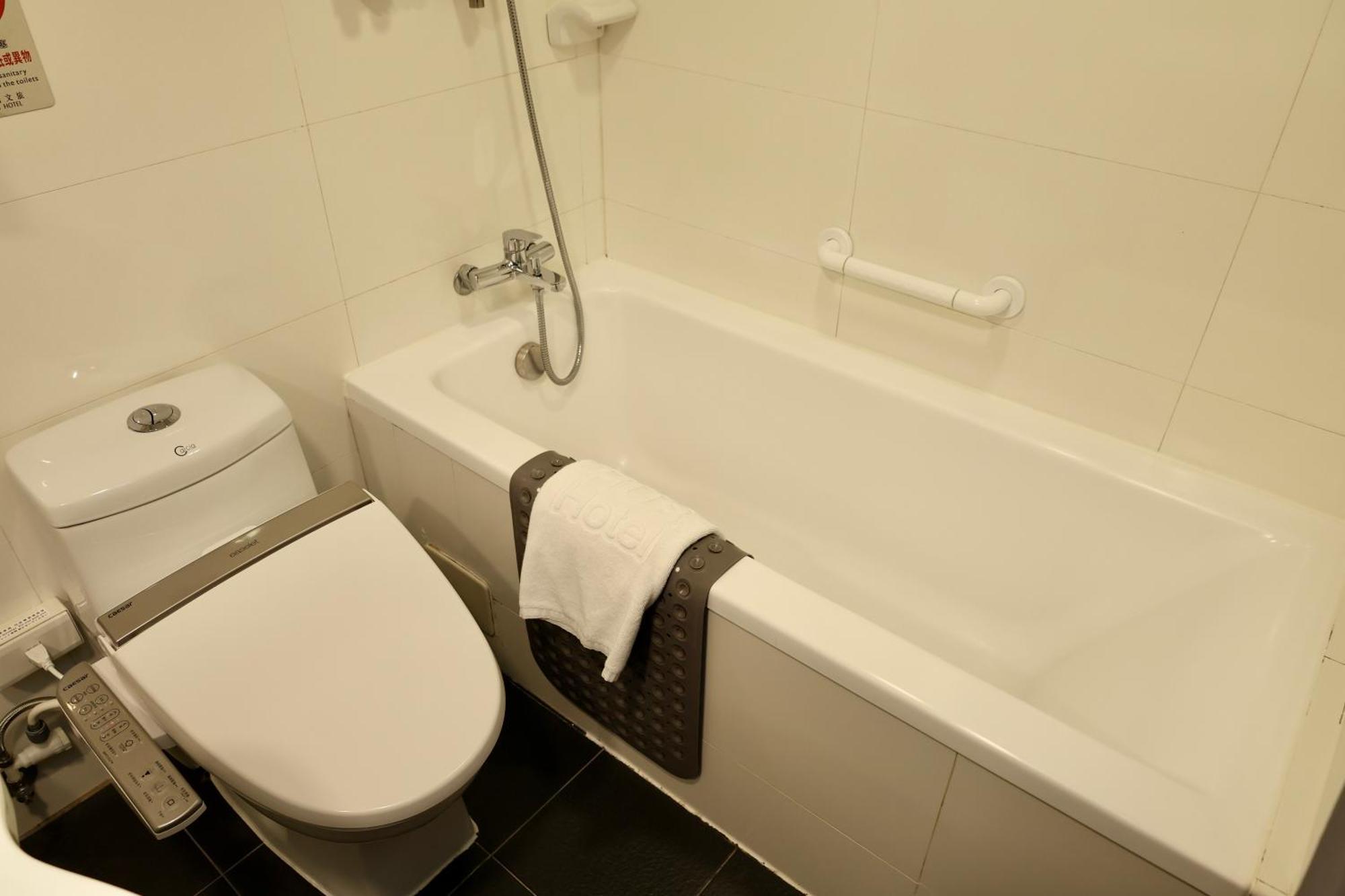 Hub Hotel - Zhongshan Branch Taipei Bagian luar foto
