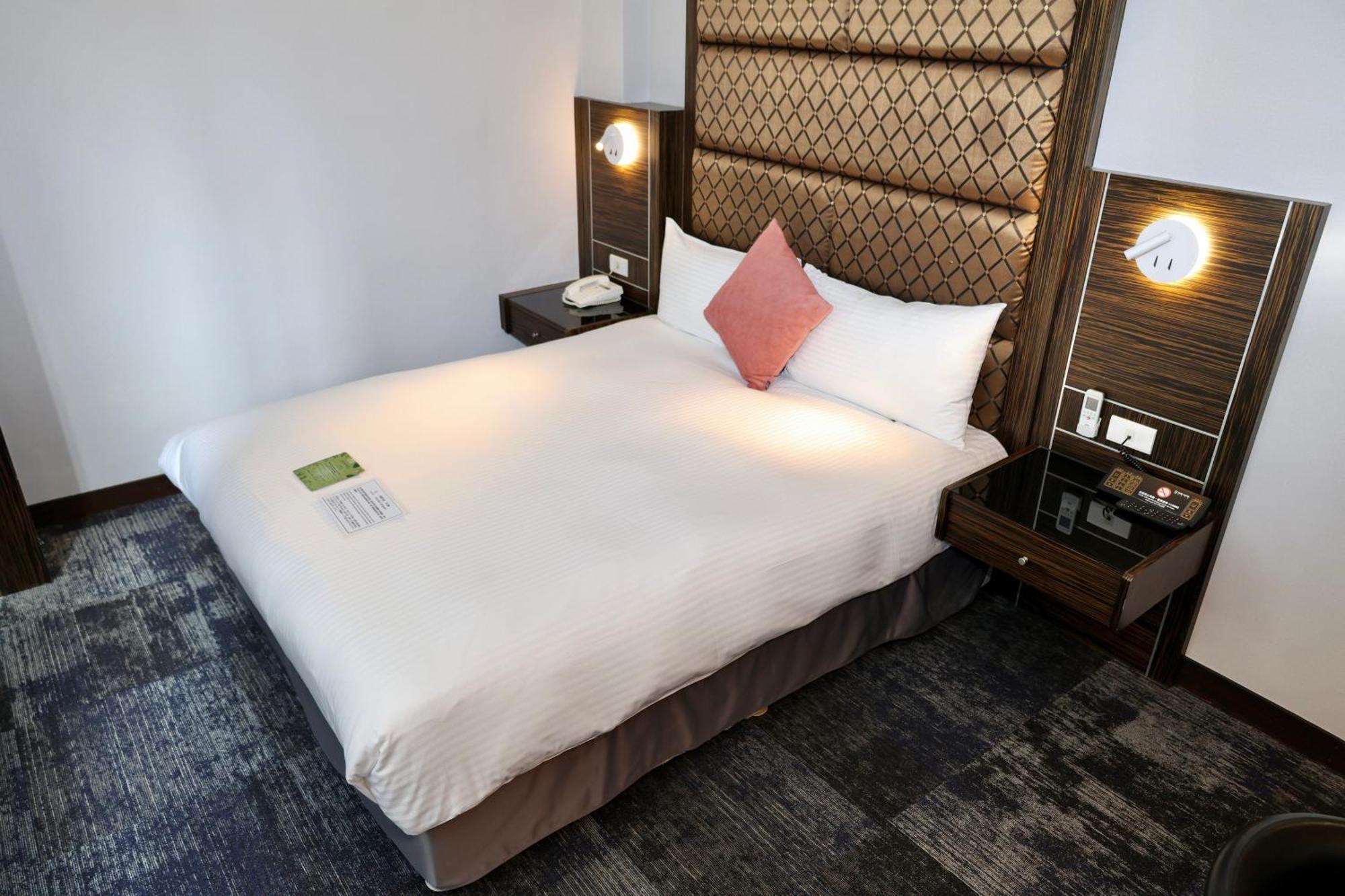 Hub Hotel - Zhongshan Branch Taipei Bagian luar foto